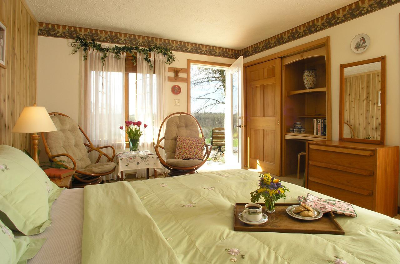 Swiss Woods Bed And Breakfast Lititz Exterior foto